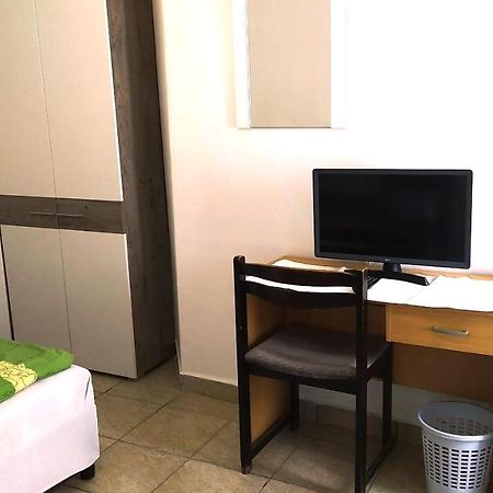 Hostel Maros Győr Eksteriør bilde
