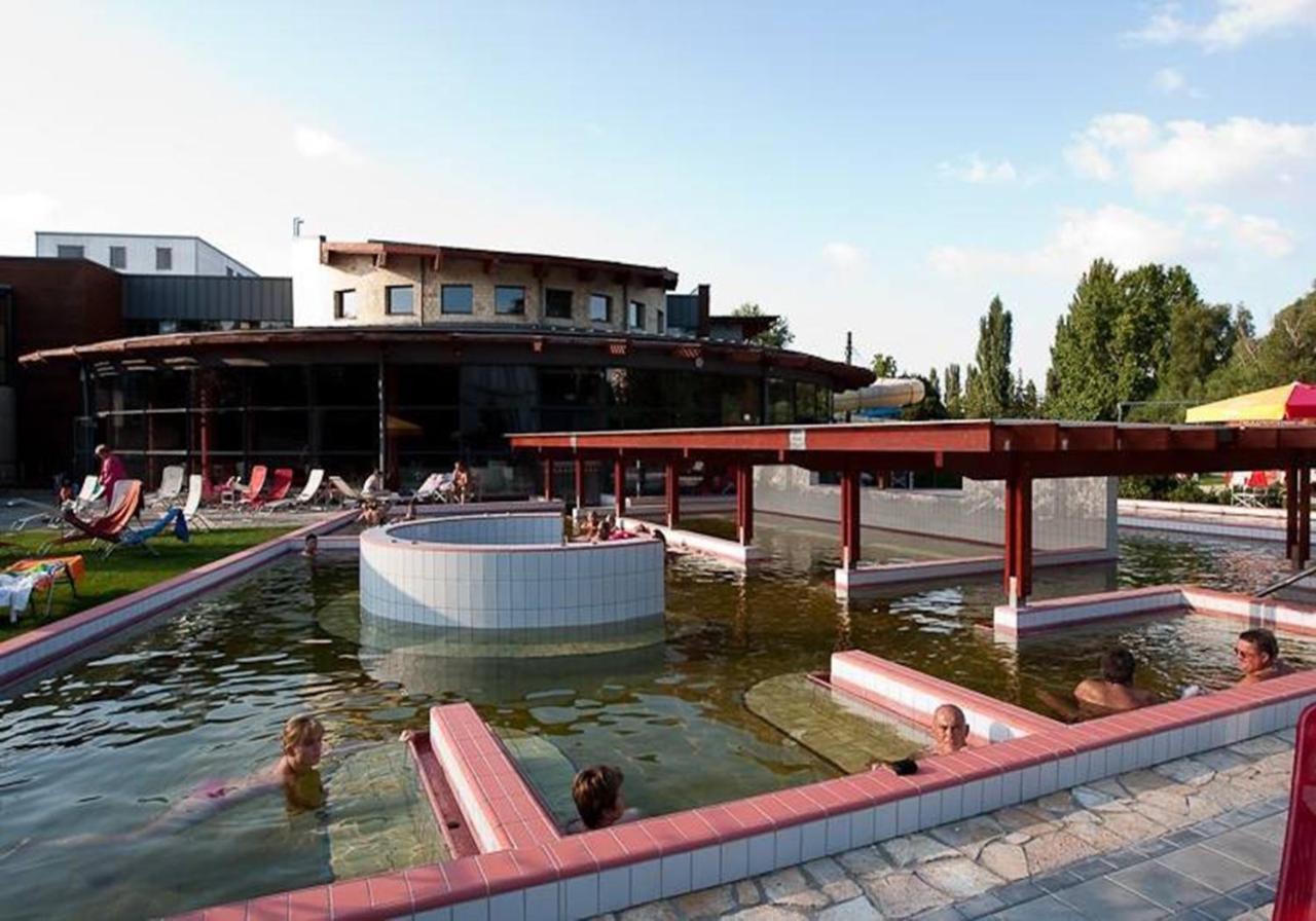Hostel Maros Győr Eksteriør bilde