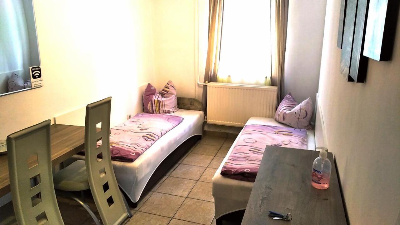 Hostel Maros Győr Eksteriør bilde