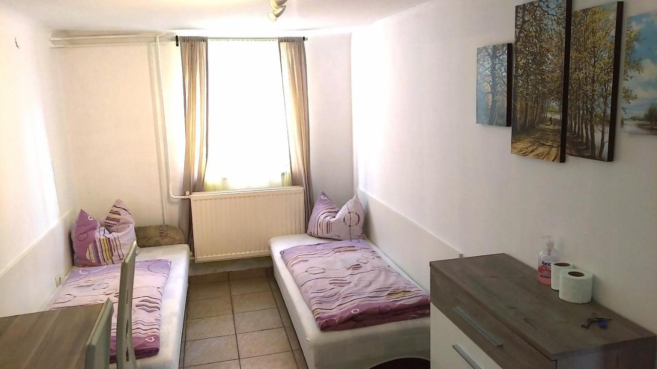 Hostel Maros Győr Eksteriør bilde